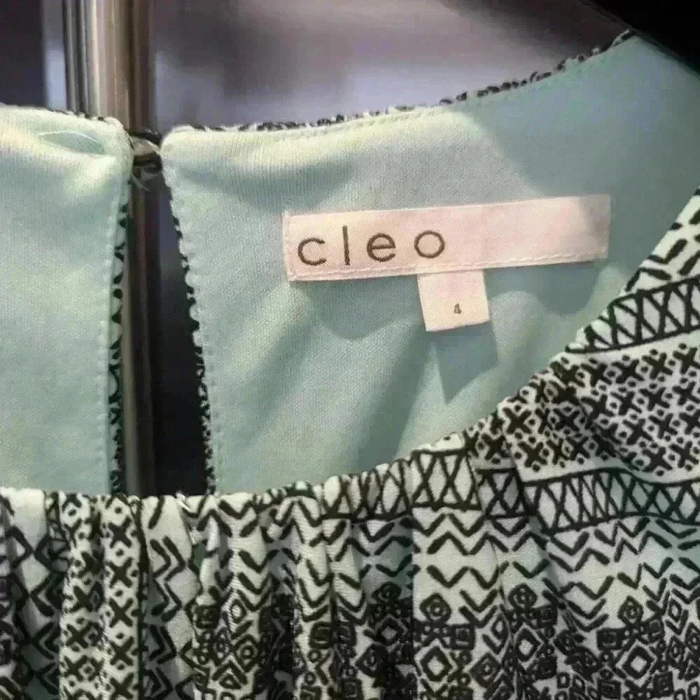 Women's Cleo Sleeveless Green Geometric Maxi Dress - size 4 like new - Picture 4 of 6